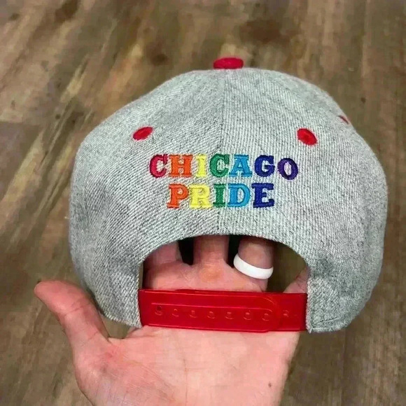 Chicago Bulls Melonwear BMO Pride Men's Hat Embroidered Wool Snapback - Picture 4 of 11